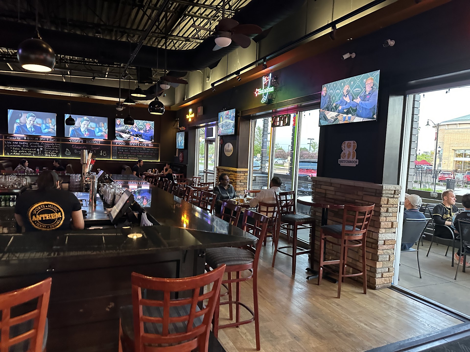 Anthem Ale House ambiance