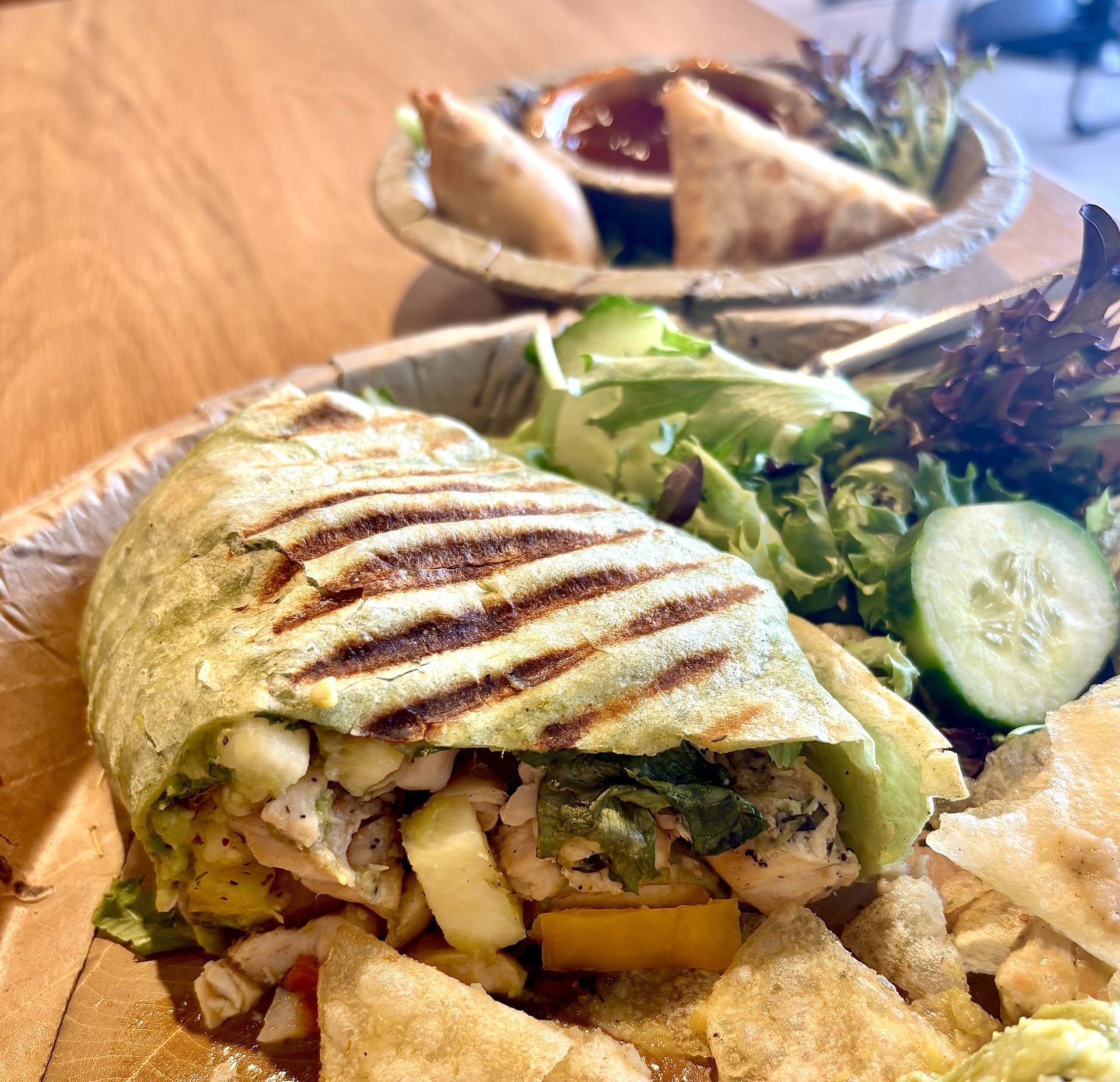 Avocado Theory ambiance