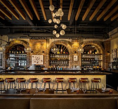 Davanti Enoteca storefront in Naperville IL