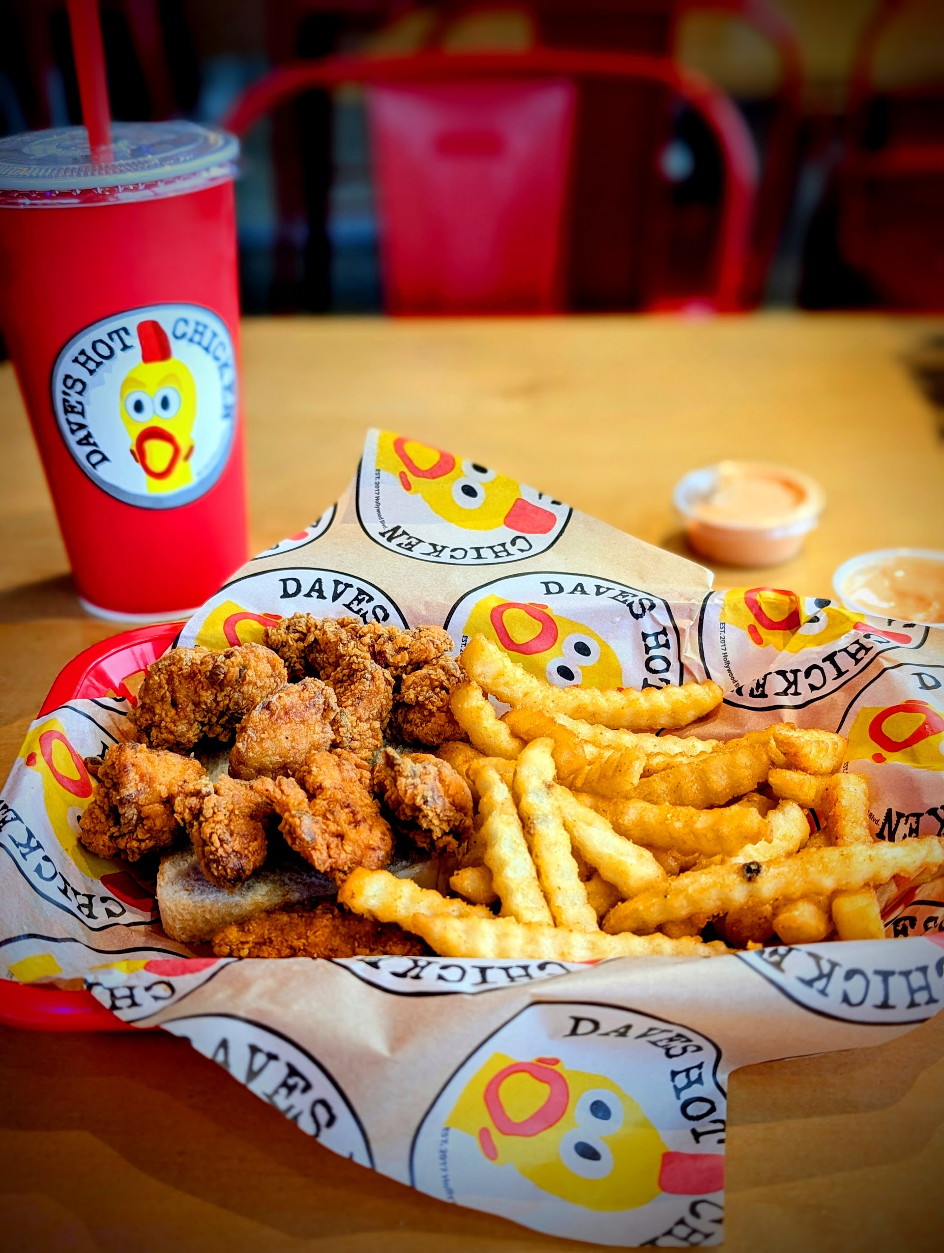 Dave's Hot Chicken ambiance