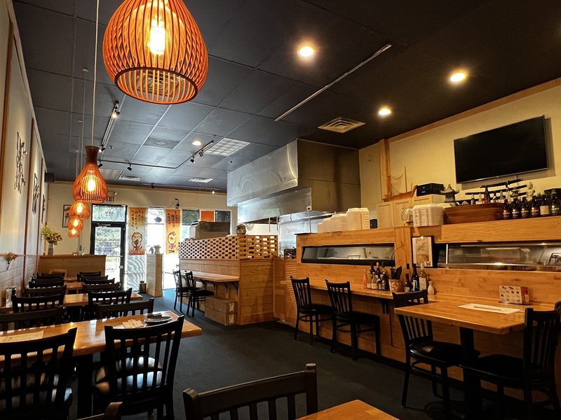 Hoshi Sushi storefront in Naperville IL