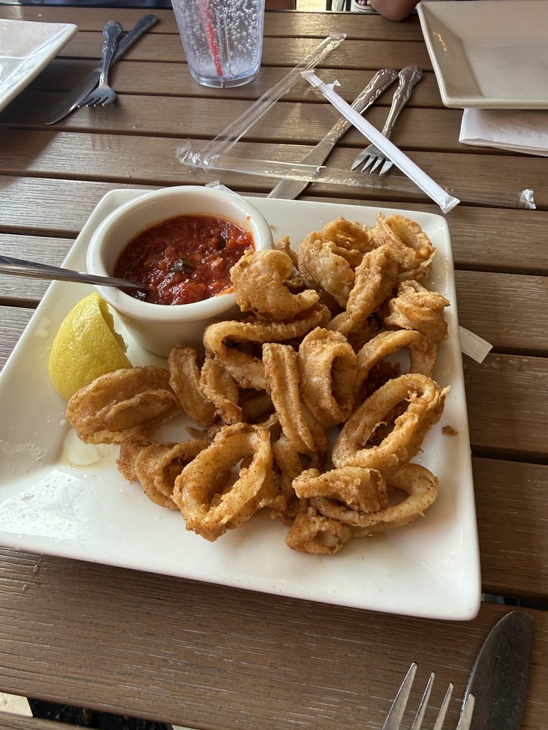 Lou Malnati's Pizzeria dining