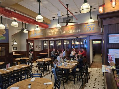 Lou Malnati's Pizzeria photo 5