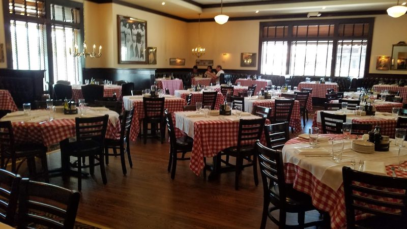 Maggiano's Little Italy storefront in Naperville IL