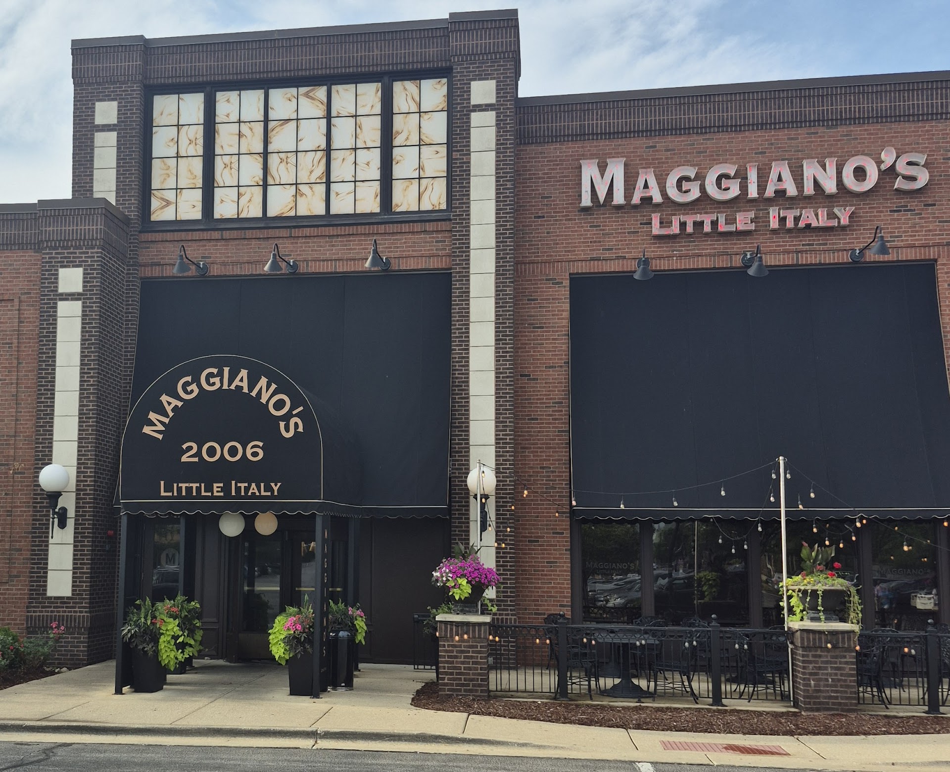 Maggiano's Little Italy interior