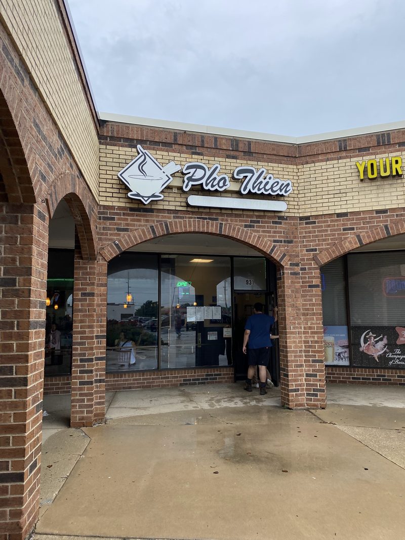 Pho Thien Vietnamese Kitchen ambiance