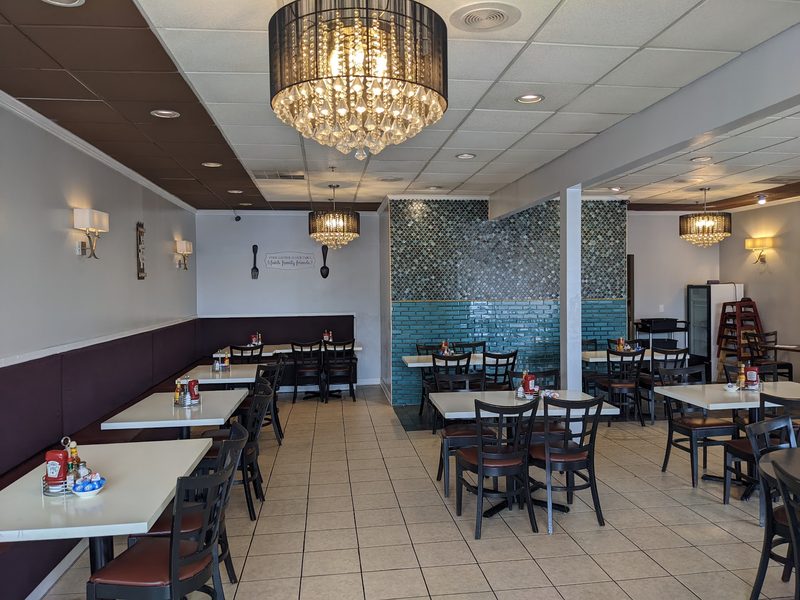 Rise & Bite Cafe storefront in Naperville IL