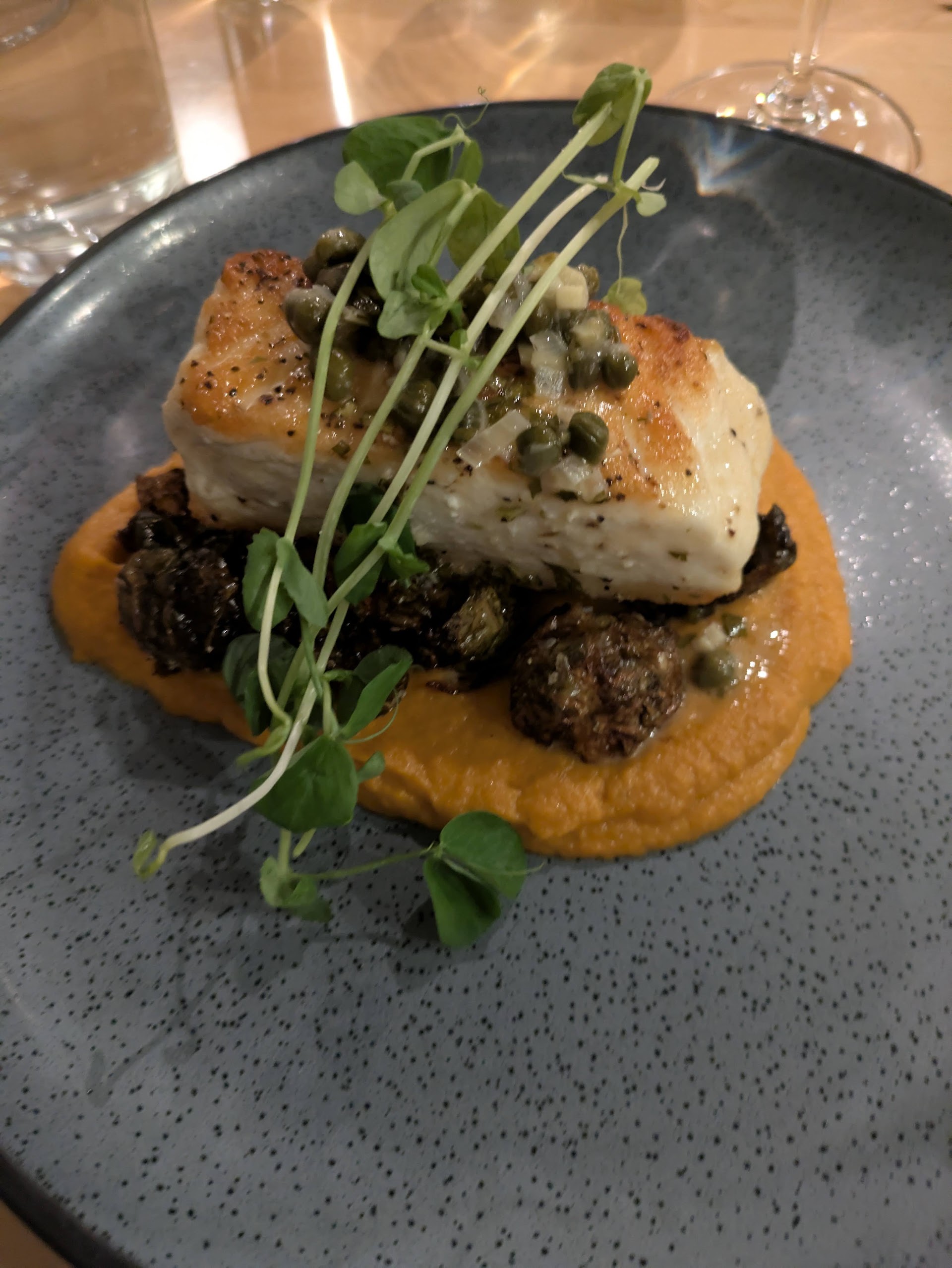 SixtyFour Wine Bar & Kitchen interior