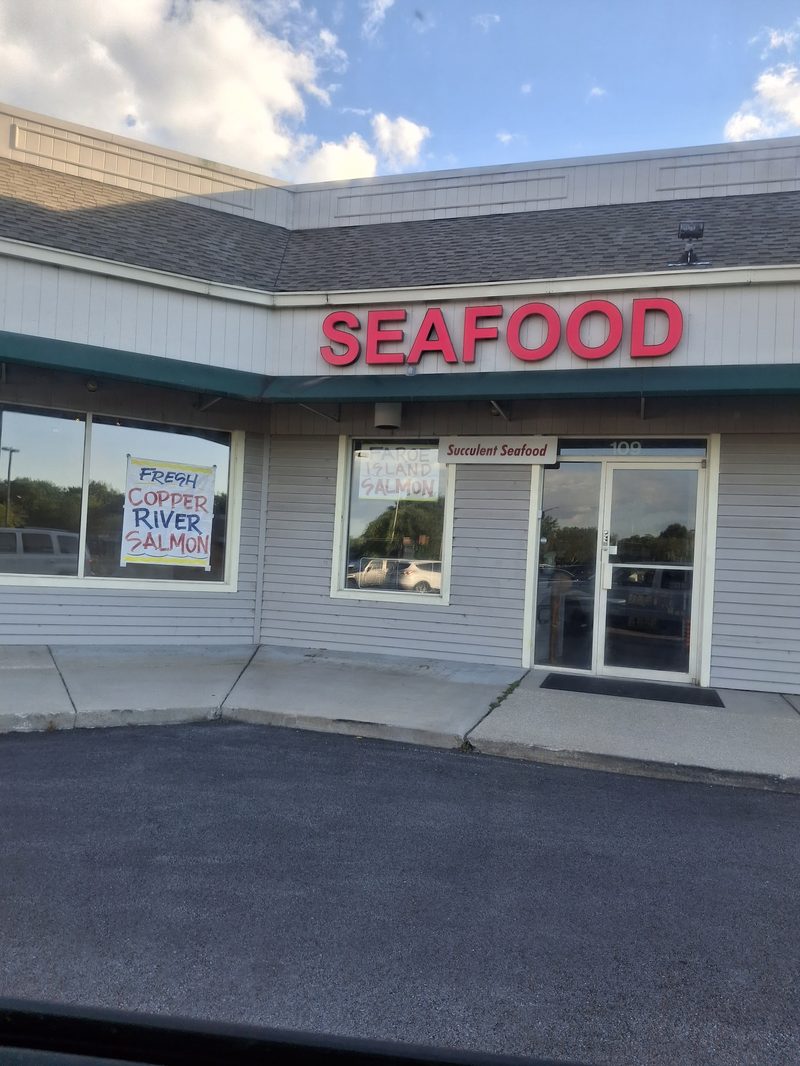 Succulent Seafood storefront in Naperville IL