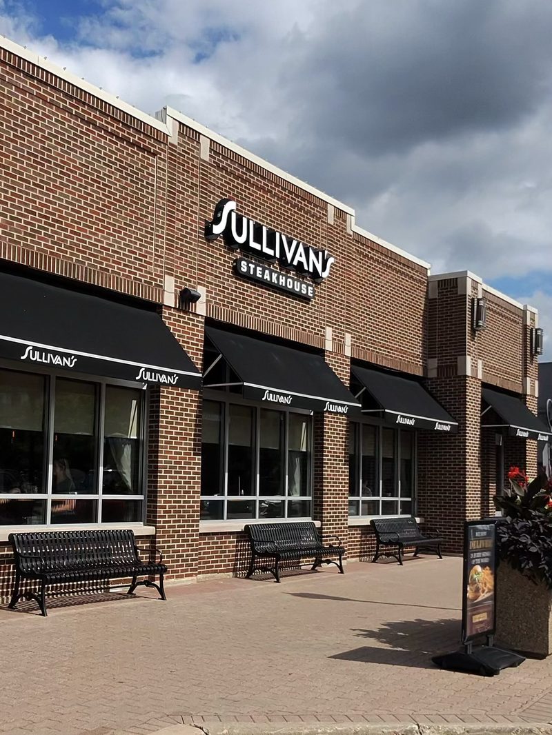 Sullivan's Steakhouse ambiance