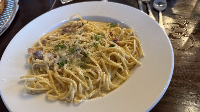 Traverso's Restaurant ambiance