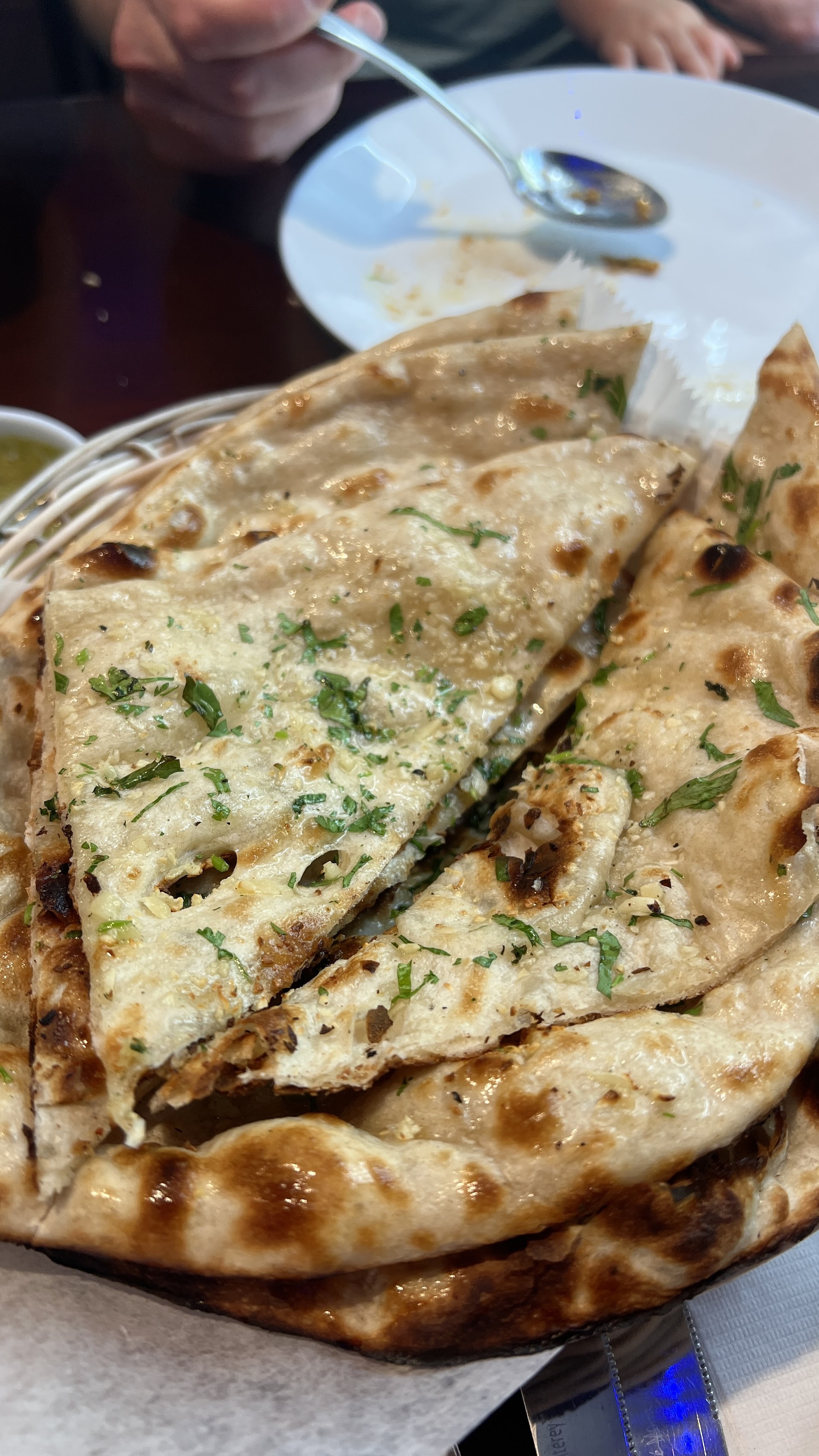 Viceroy Indian Cuisine ambiance