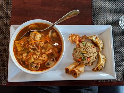 Yum Yum Thai photo 2