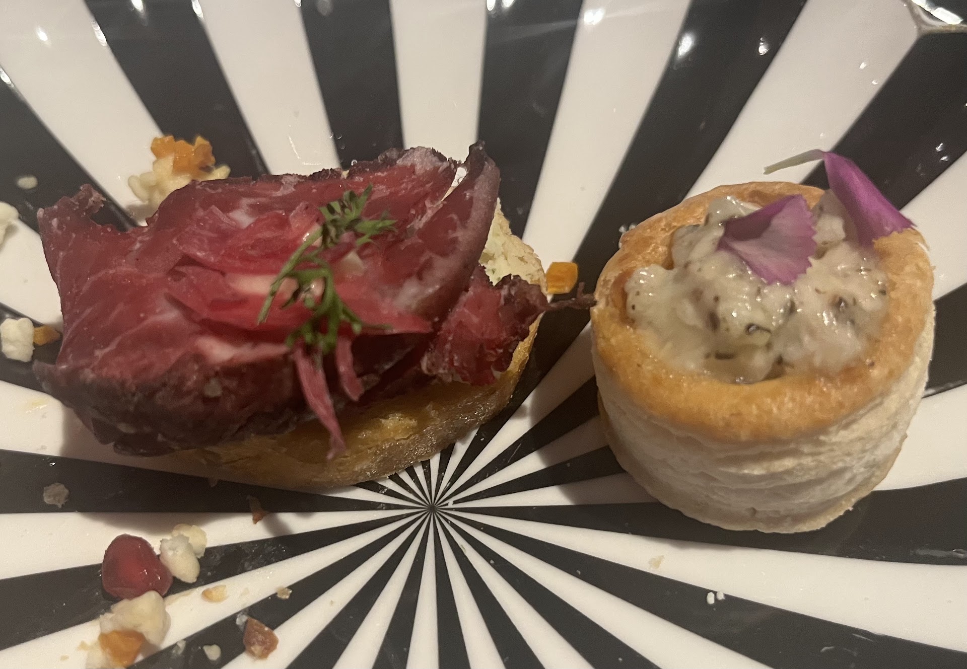 Zorba Lounge ambiance